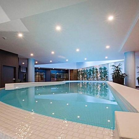 Luxe 2Br Executive Apartment Kingston Pool Parking Wifi Bbq Wine Ngoại thất bức ảnh
